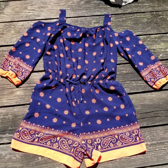 My Michelle Girl Cold Shoulder Beautiful Romper - Picture 5 of 9